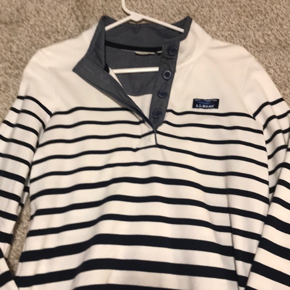 Worn twice. Sz S LL Bean pullover - Picture 2 of 4